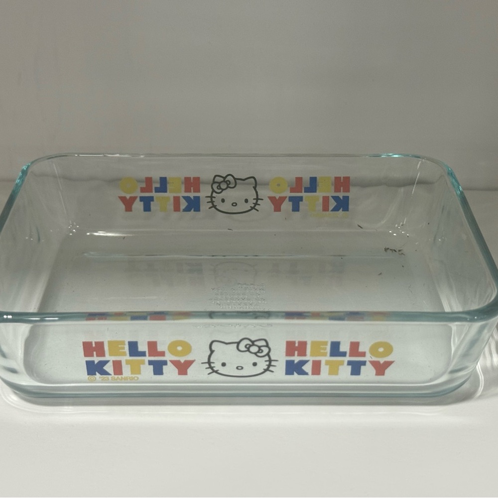Pyrex® 3 piece Glass Storage Set: Hello Kitty®, Ribbons & Bows - NOS Rectangle - Picture 3 of 9